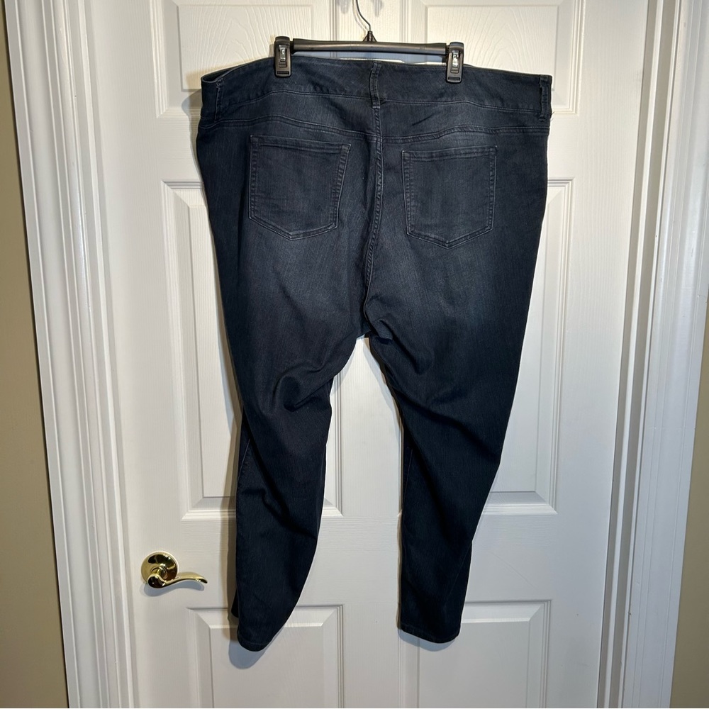 Torrid Stonewashed Skinny Jeans - Picture 4 of 7